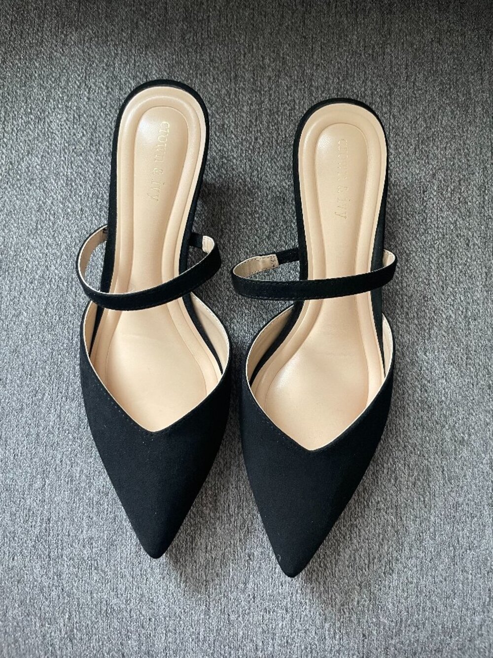 Crown & Ivy Black Kitten Heels (Size 8.5)